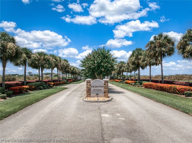 491 Sunset Pointe Boulevard, Lake Placid, FL 33852