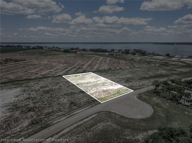 491 Sunset Pointe Boulevard, Lake Placid, FL 33852