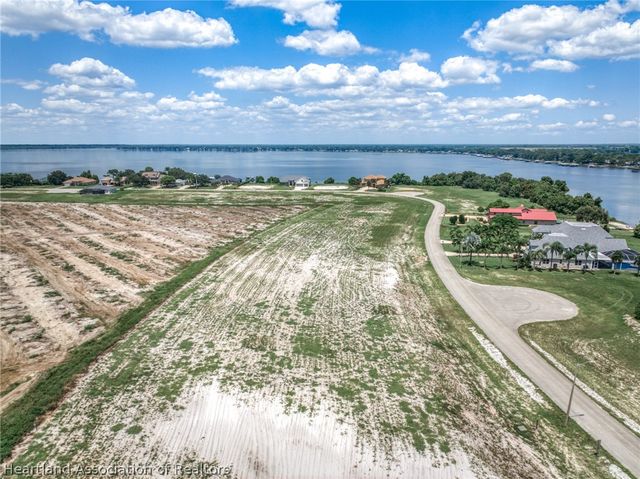 491 Sunset Pointe Boulevard, Lake Placid, FL 33852