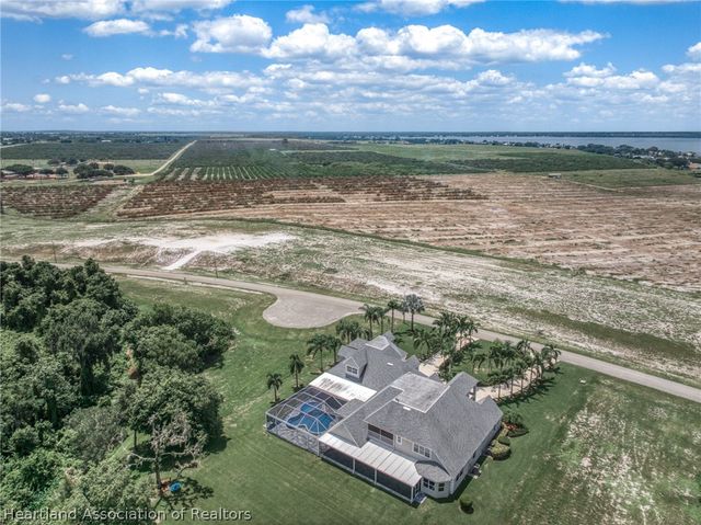491 Sunset Pointe Boulevard, Lake Placid, FL 33852