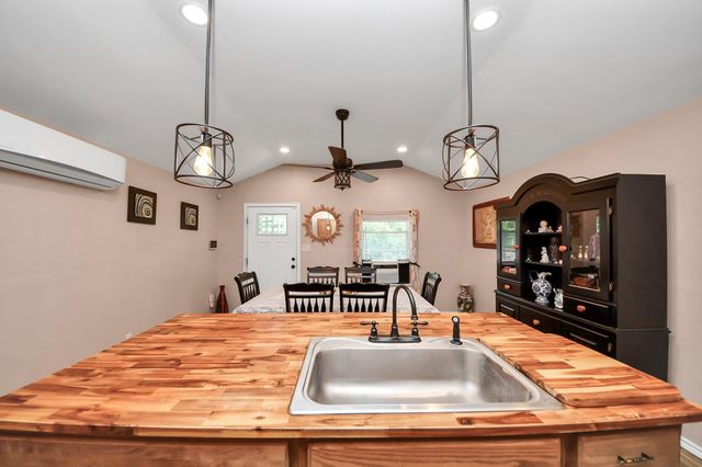 14961 Lamar Road, Willis, TX 77378