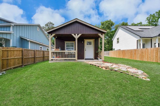 14961 Lamar Road, Willis, TX 77378