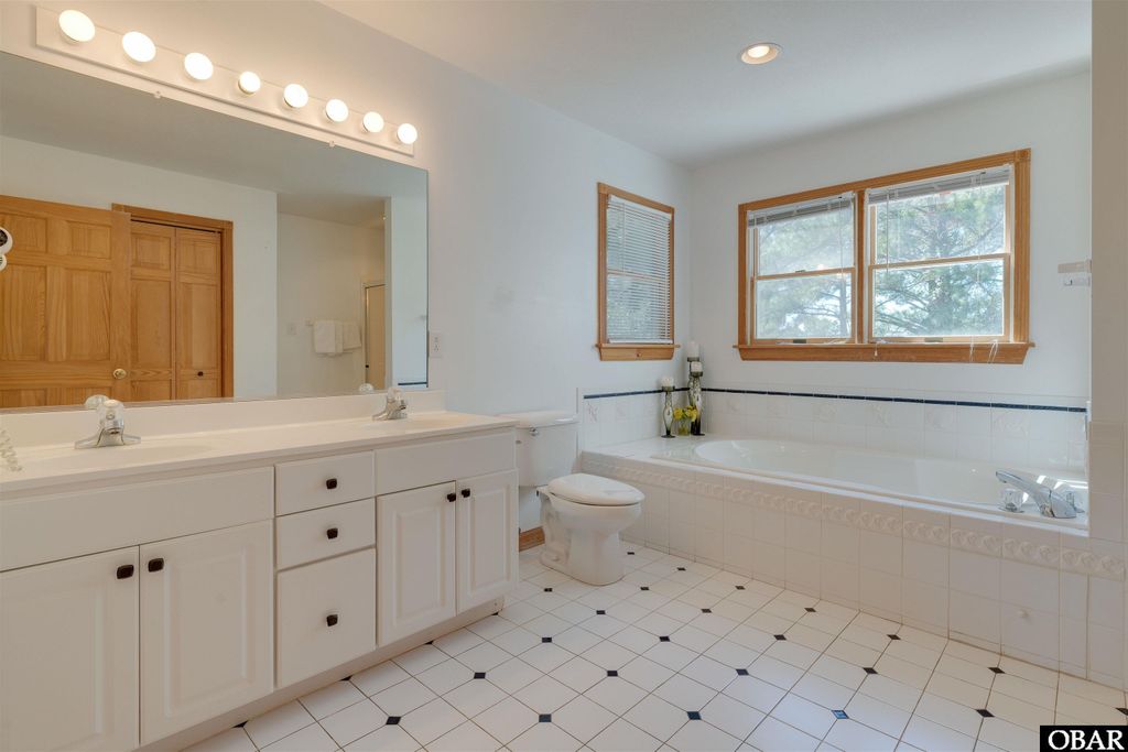 Image 37 of property listing at 1219 Bismark Drive, Corolla, NC 27927