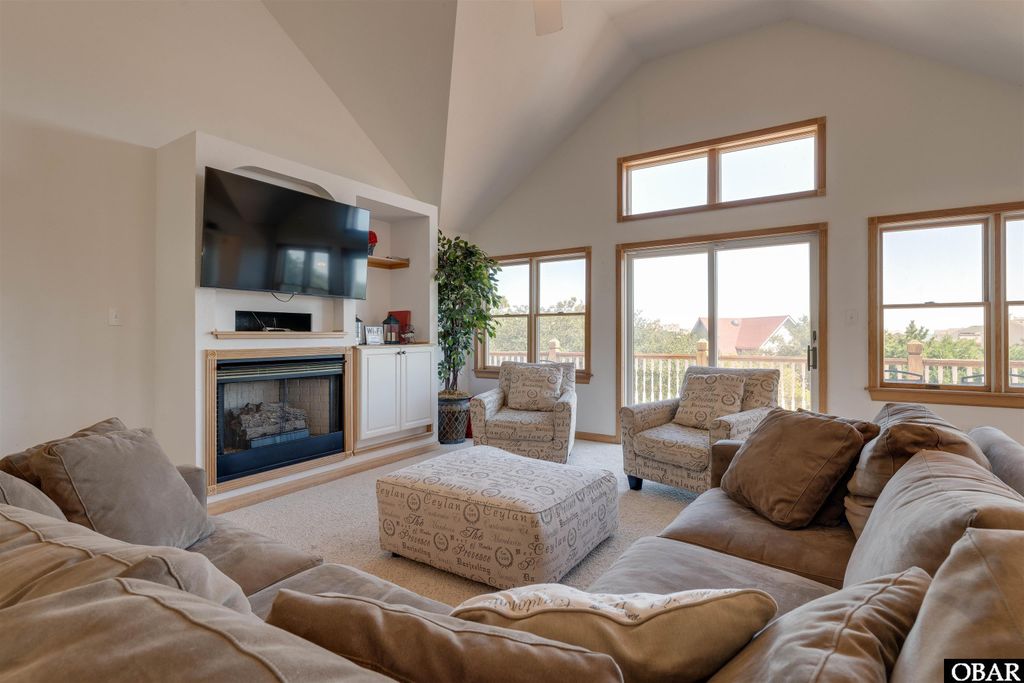 Image 7 of property listing at 1219 Bismark Drive, Corolla, NC 27927