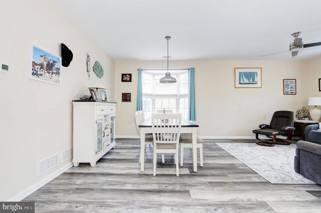 17 MANCHESTER ST, Galloway, NJ 08205