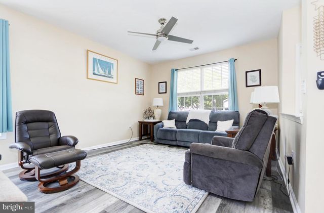 17 MANCHESTER ST, Galloway, NJ 08205