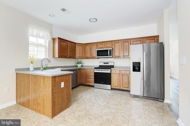 17 MANCHESTER ST, Galloway, NJ 08205
