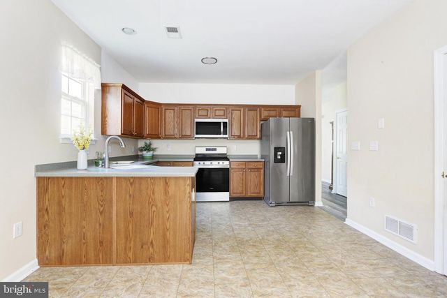 17 MANCHESTER ST, Galloway, NJ 08205