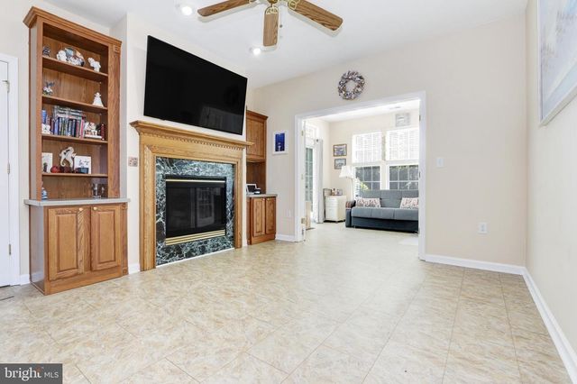 17 MANCHESTER ST, Galloway, NJ 08205
