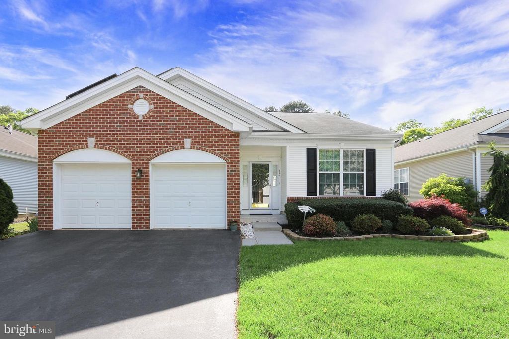17 MANCHESTER ST, Galloway, NJ 08205