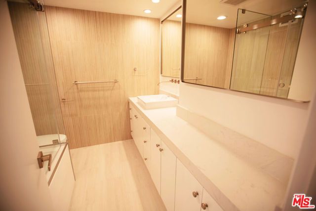 2170 Century Park East 406, Los Angeles, CA 90067