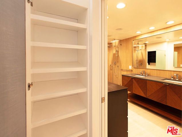 2170 Century Park East 406, Los Angeles, CA 90067