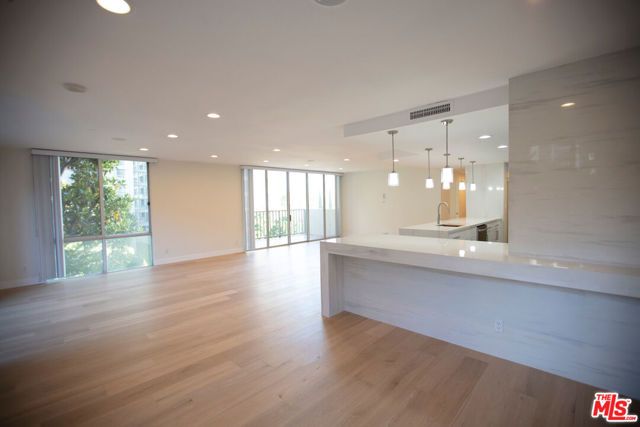 2170 Century Park East 406, Los Angeles, CA 90067