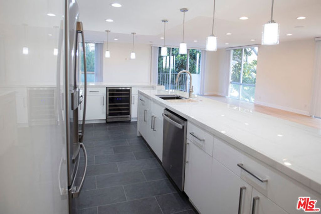 2170 Century Park East 406, Los Angeles, CA 90067
