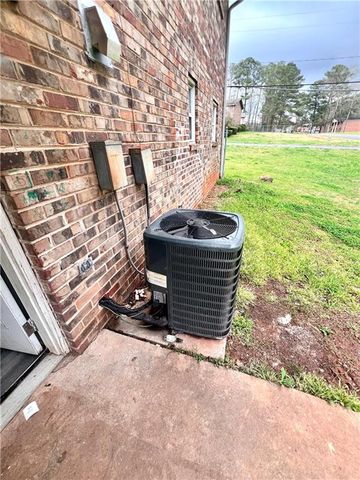 634 Jolly Avenue S, Clarkston, GA 30021