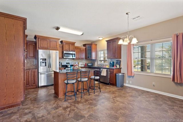 7230 Pirates Cove, Sulphur, LA 70665