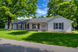 104 W Brandon Street, Edgewood, TX 75117