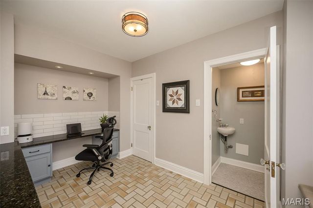 410 N Newstead Avenue 4E, St Louis, MO 63108