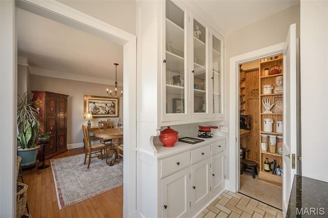 410 N Newstead Avenue 4E, St Louis, MO 63108