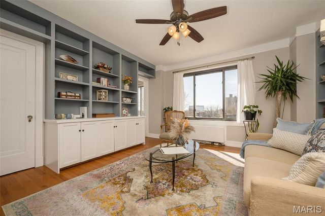 410 N Newstead Avenue 4E, St Louis, MO 63108