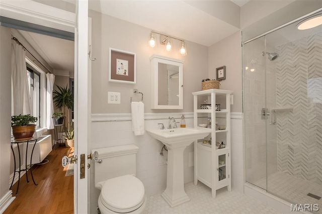 410 N Newstead Avenue 4E, St Louis, MO 63108