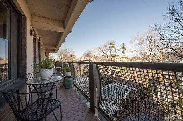 410 N Newstead Avenue 4E, St Louis, MO 63108