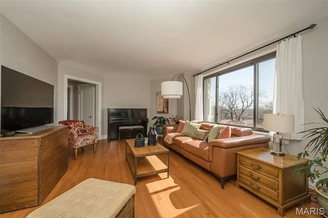 410 N Newstead Avenue 4E, St Louis, MO 63108