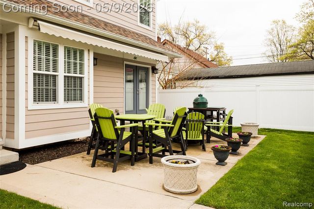302 S Blair Avenue, Royal Oak, MI 48067