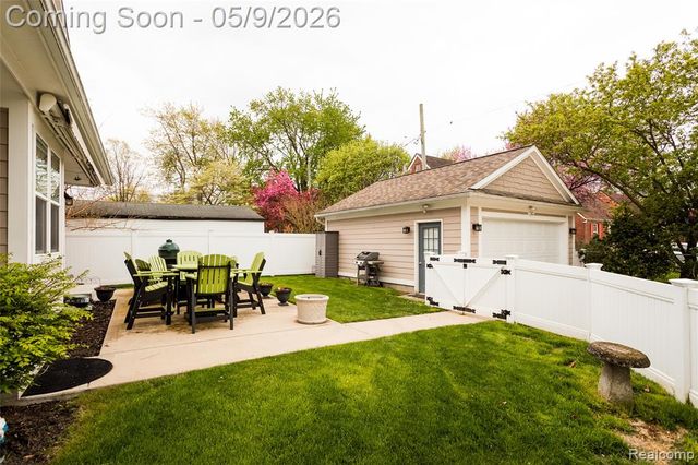 302 S Blair Avenue, Royal Oak, MI 48067