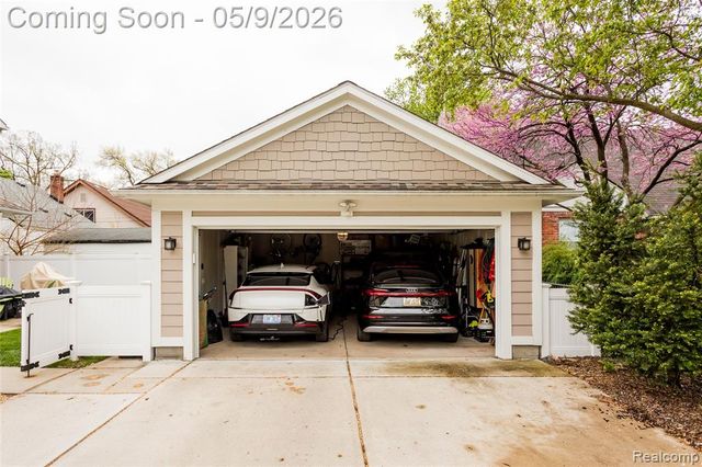 302 S Blair Avenue, Royal Oak, MI 48067