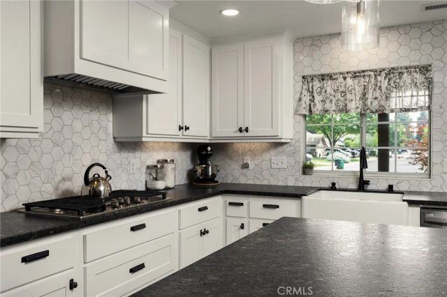 1060 Gateway Lane, Chico, CA 95926