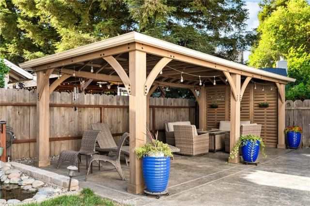 1060 Gateway Lane, Chico, CA 95926