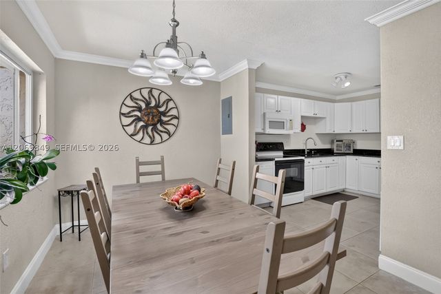 10725 NW 30th Pl 4, Sunrise, FL 33322