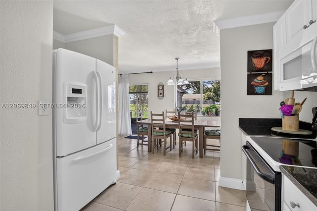 10725 NW 30th Pl 4, Sunrise, FL 33322