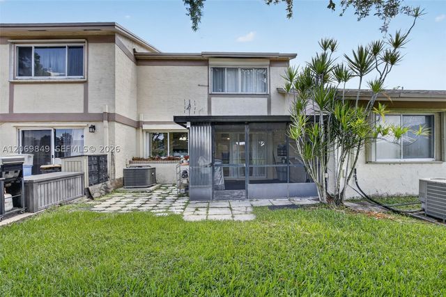 10725 NW 30th Pl 4, Sunrise, FL 33322