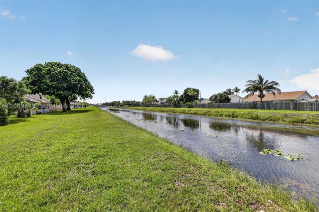 10725 NW 30th Pl 4, Sunrise, FL 33322