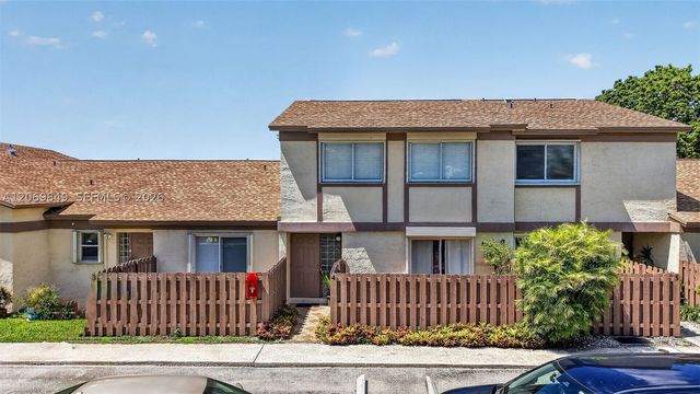 10725 NW 30th Pl 4, Sunrise, FL 33322