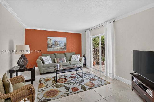 10725 NW 30th Pl 4, Sunrise, FL 33322
