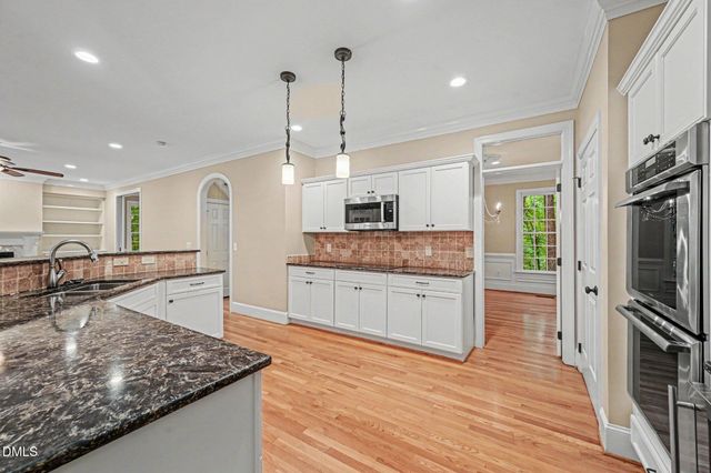 101 Collinson Drive, Chapel Hill, NC 27514