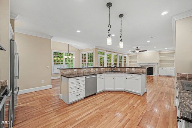 101 Collinson Drive, Chapel Hill, NC 27514