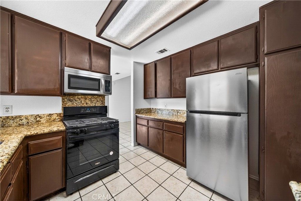 Image 10 of property listing at 580 Wimbledon, San Jacinto, CA 92583