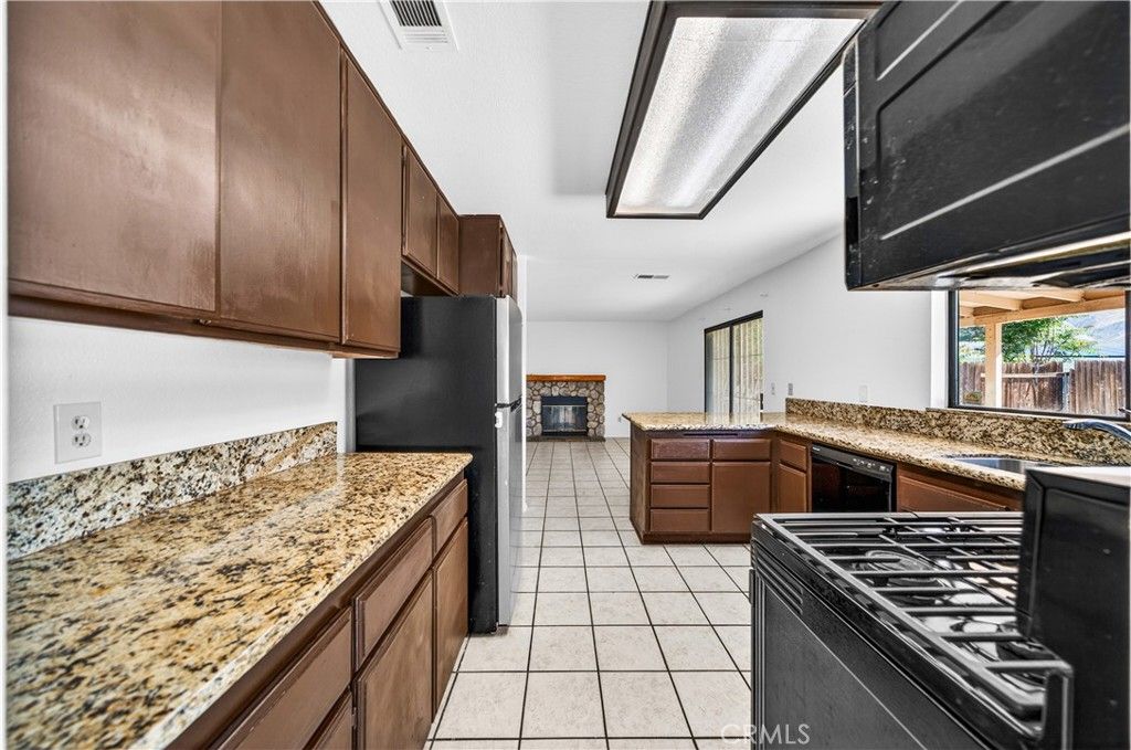 Image 13 of property listing at 580 Wimbledon, San Jacinto, CA 92583