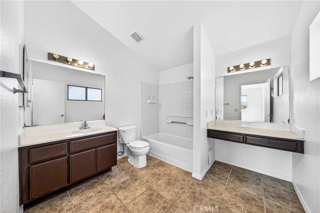 Image 25 of property listing at 580 Wimbledon, San Jacinto, CA 92583