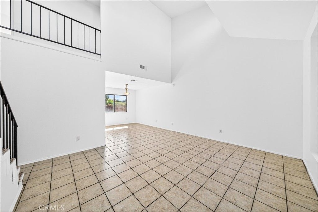 Image 5 of property listing at 580 Wimbledon, San Jacinto, CA 92583