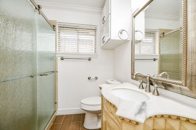 7506 Creekwood Drive, Houston, TX 77063