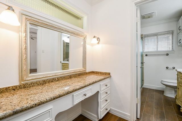 7506 Creekwood Drive, Houston, TX 77063