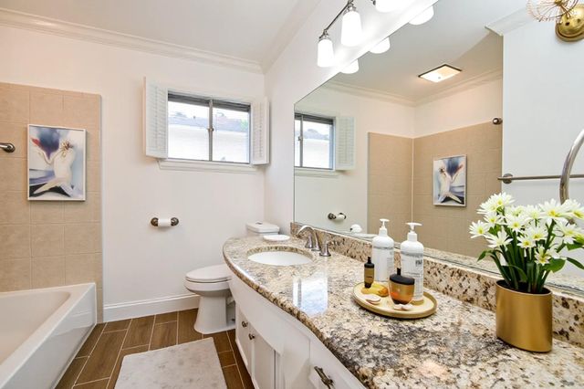 7506 Creekwood Drive, Houston, TX 77063