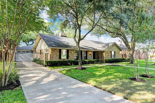 7506 Creekwood Drive, Houston, TX 77063