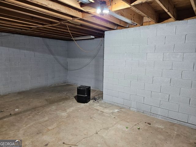 32 Angie Court, Stockbridge, GA 30281