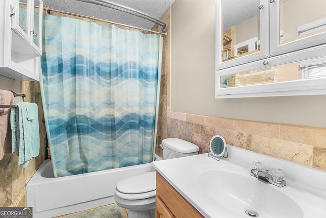 1046 Live Oak Drive, Hinesville, GA 31313